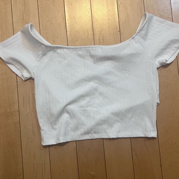 Crop top - Picture 3 of 3